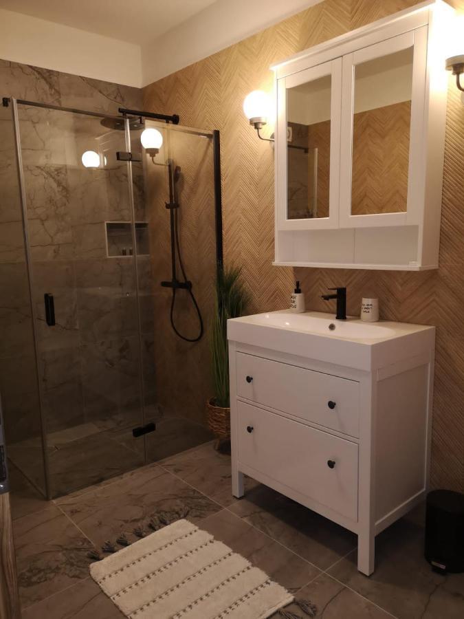 Lovro Luxury Apartment With Jacuzzi And Terrace Sea View Sali Ngoại thất bức ảnh